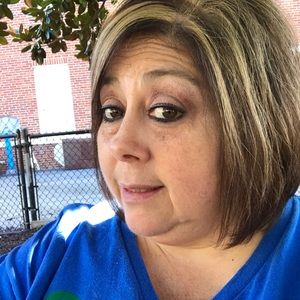 Meet your Posher, Carla